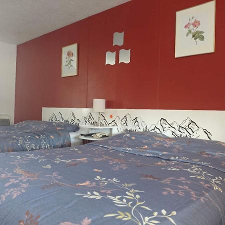 Cozy Corner Motel & Restaurant Хейнс-Джанкшен Экстерьер фото