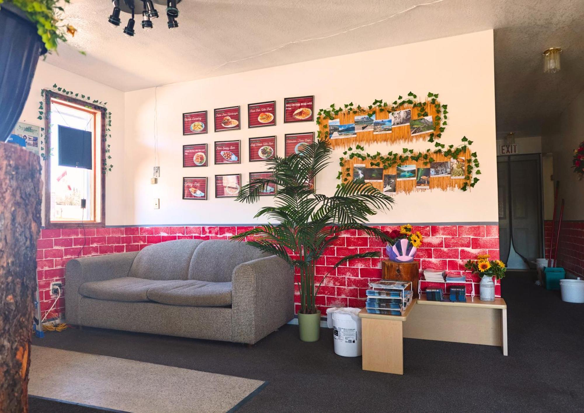 Cozy Corner Motel & Restaurant Хейнс-Джанкшен Экстерьер фото