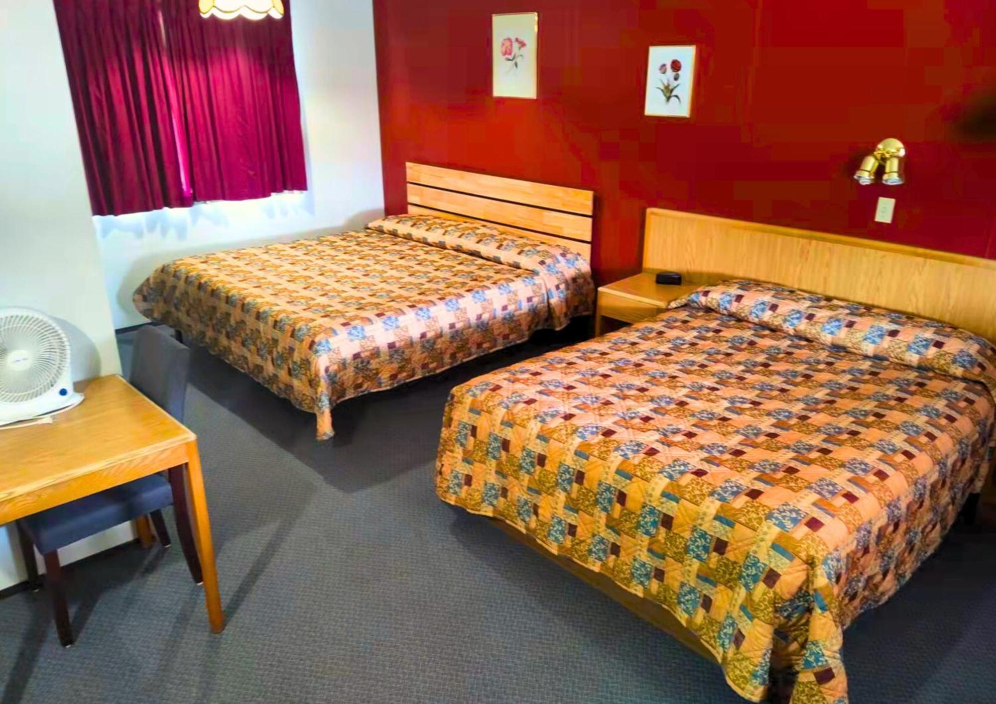 Cozy Corner Motel & Restaurant Хейнс-Джанкшен Экстерьер фото