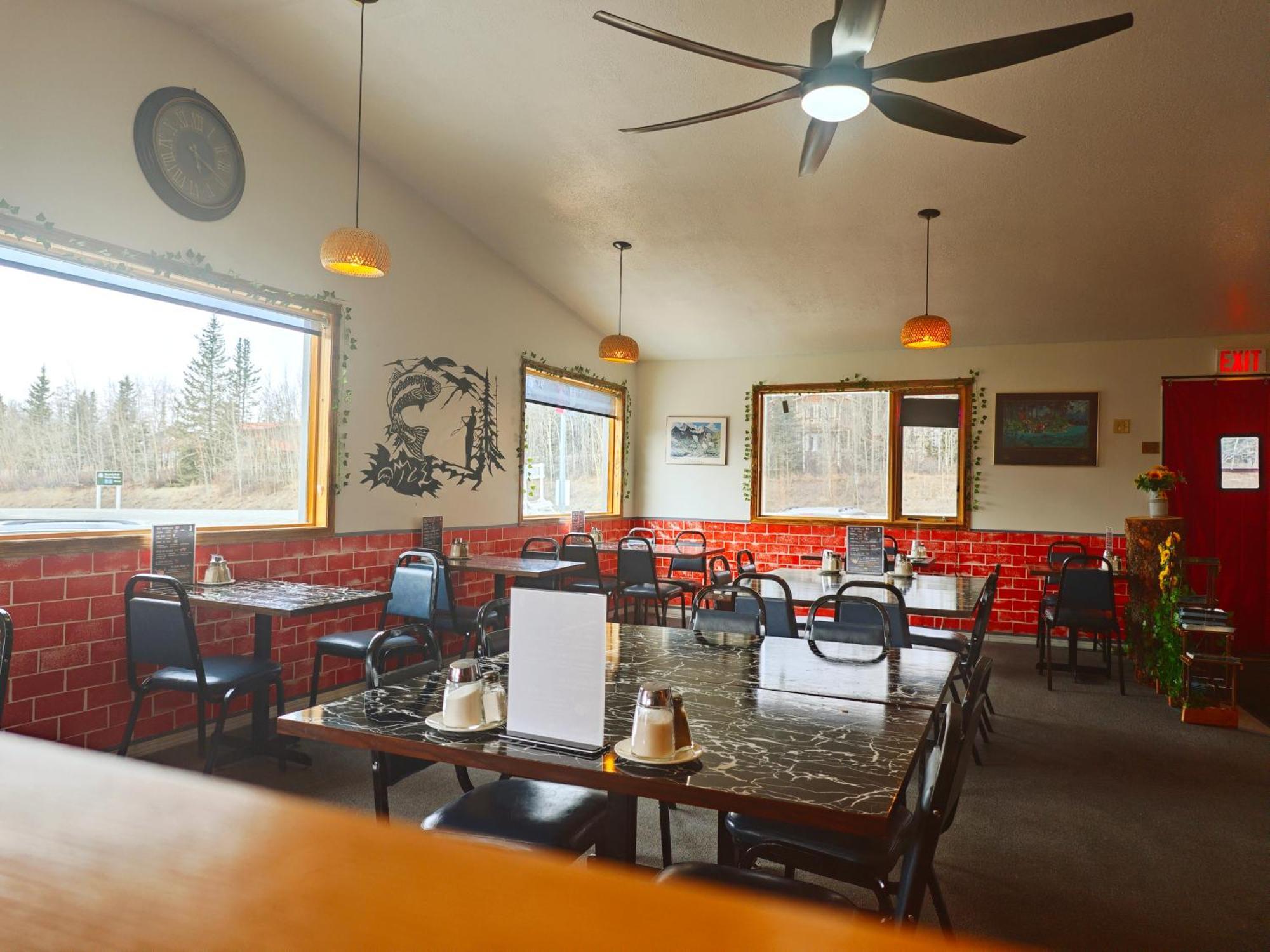 Cozy Corner Motel & Restaurant Хейнс-Джанкшен Экстерьер фото
